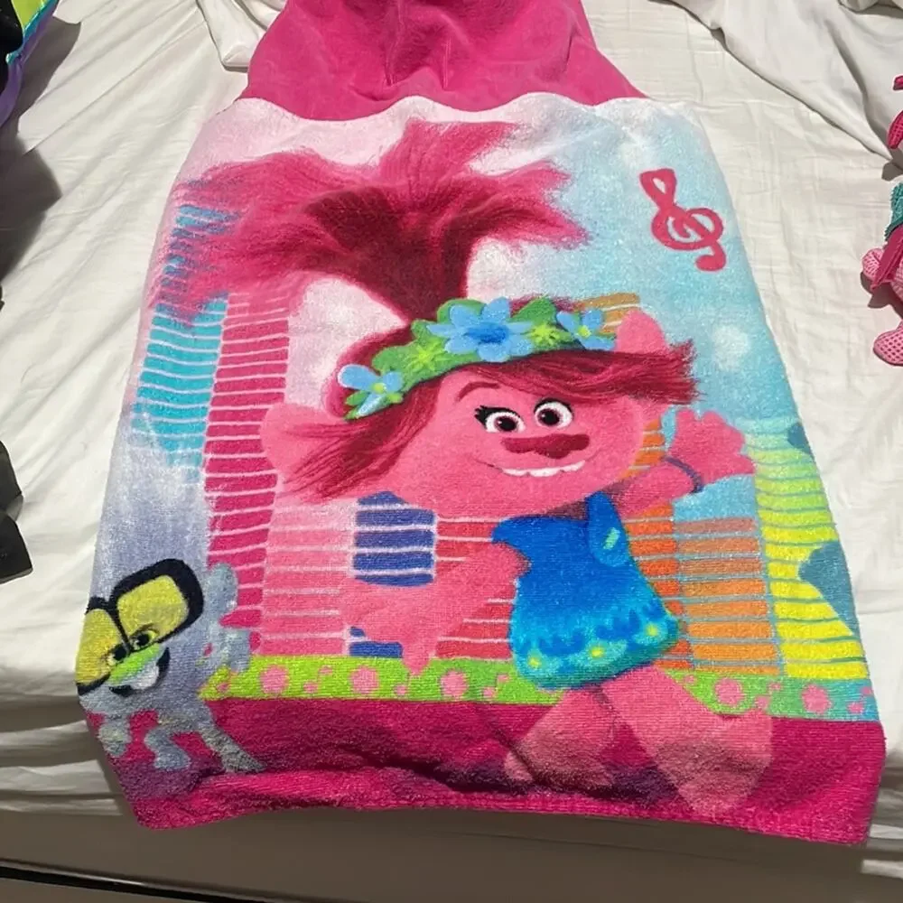 Trolls dreamworks Polly Branch terry cloth hooded towel and poppy bath scrubber